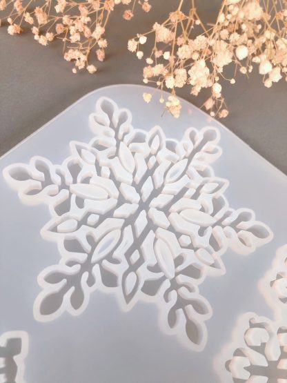 Epoxy Resin Giethars Siliconen Mallen Snowflake close up 1